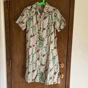 Adorable Peapod 🫛 floral 🌸vintage shirt dress
(Size 6? See measurements)
